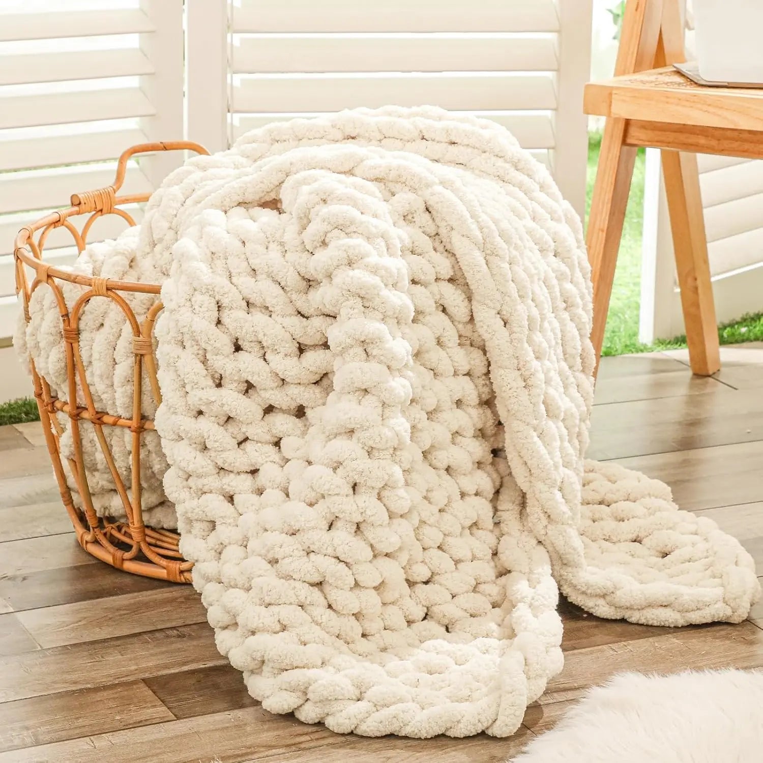 Chunky Knit Throw Blanket for Couch, 40X60 Inches, 100% Hand Knitted with Thick Jumbo Chenille Yarn, Cozy Soft Large Rope Knot Cable Crochet Blankets for Sofa Bed Living Room, Beige